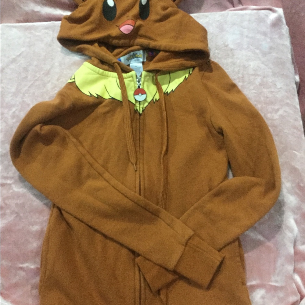Pokémon Evee sweatshirt nice rare item has ears!